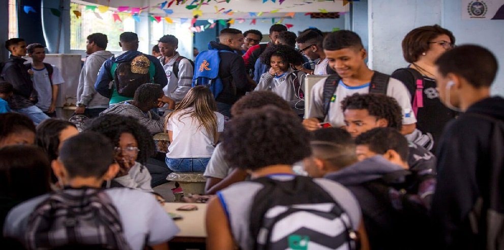 colegio- estudantes