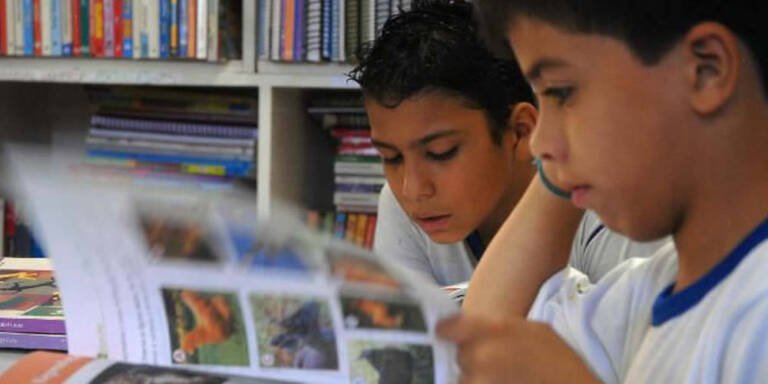 alunos escolas