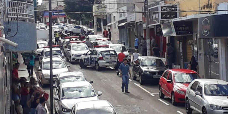 policia agredir comerciante jatai