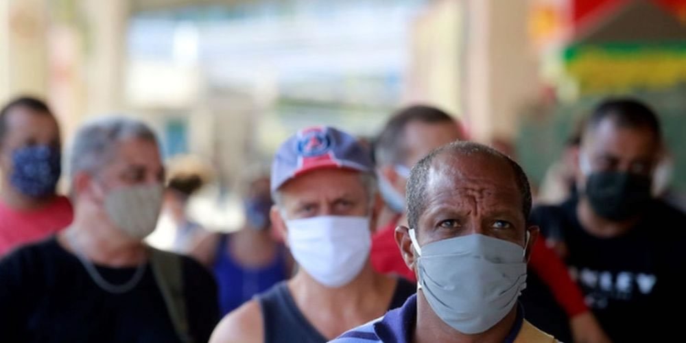 Câmara aprova uso obrigatório de máscara nos locais públicos em todo o país