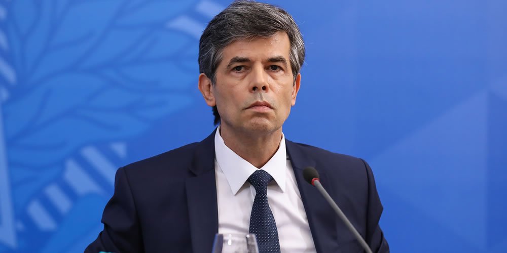 Nelson Teich pede demissão do Ministério da Saúde