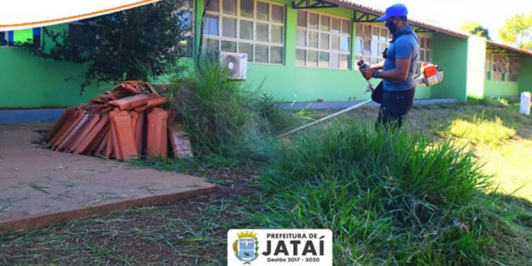 Prefeitura realiza mutirão de limpeza no povoado da Estância