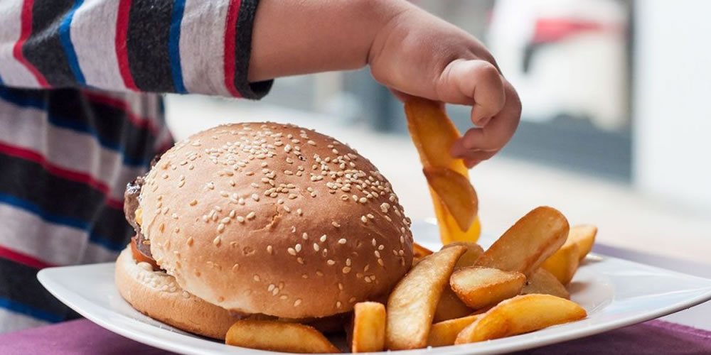Em dia de conscientização, médicos alertam sobre obesidade infantil