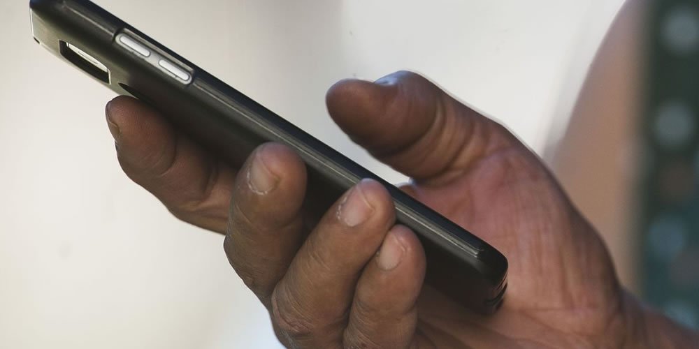 Cartões por aproximação são alternativas para evitar covid-19