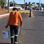 Prefeitura realiza revitalização da sinalização na rua Professor Izaltino Gonçalves Guimarães