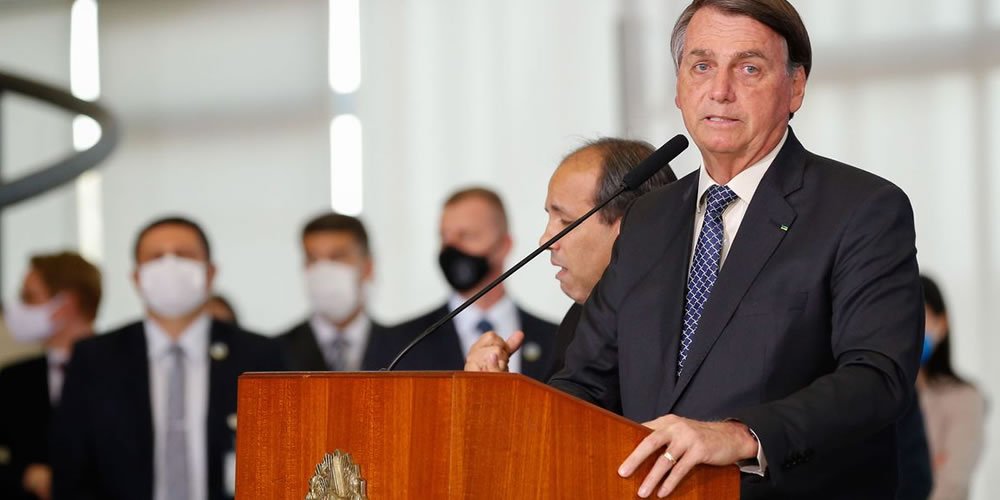 Bolsonaro fala em estender auxílio emergencial até o final do ano