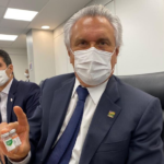 Caiado-apresentando-no-Instagram-a-Vacina-Butantan-Sinovac-contra-a-Covid-191_2.png