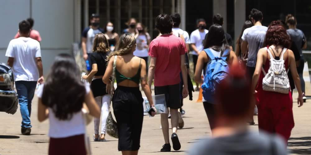 Estudantes podem pedir reaplicação do Enem a partir de hoje