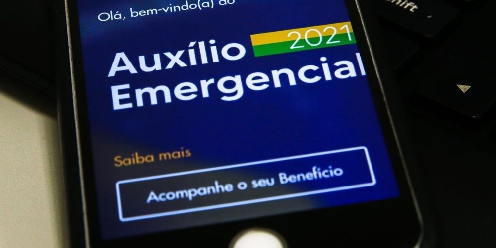 Nascidos em outubro podem sacar 7ª e última parcela do auxílio emergencial