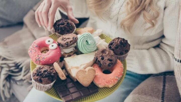 ‘Necessidade’ de comer doces pode ser ansiedade e até falta de nutrientes