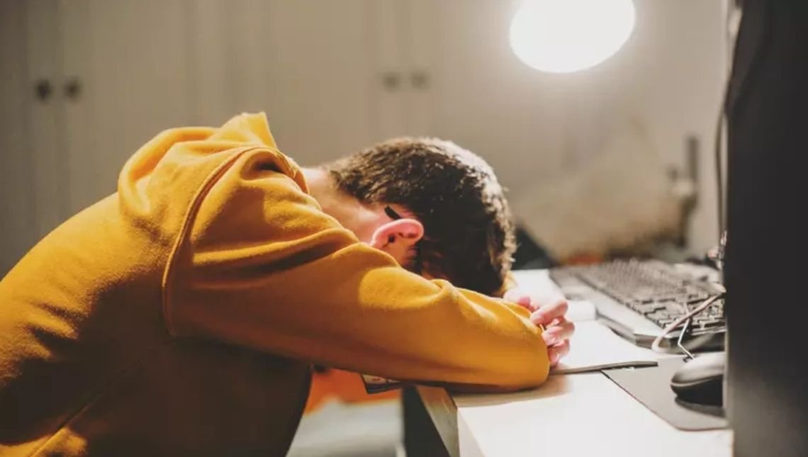 Com pandemia, 44% das crianças e adolescentes se sentiram mais tristes