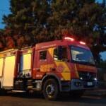 Corpo de Bombeiros de Jataí combate incêndio em residência no Setor Iracema
