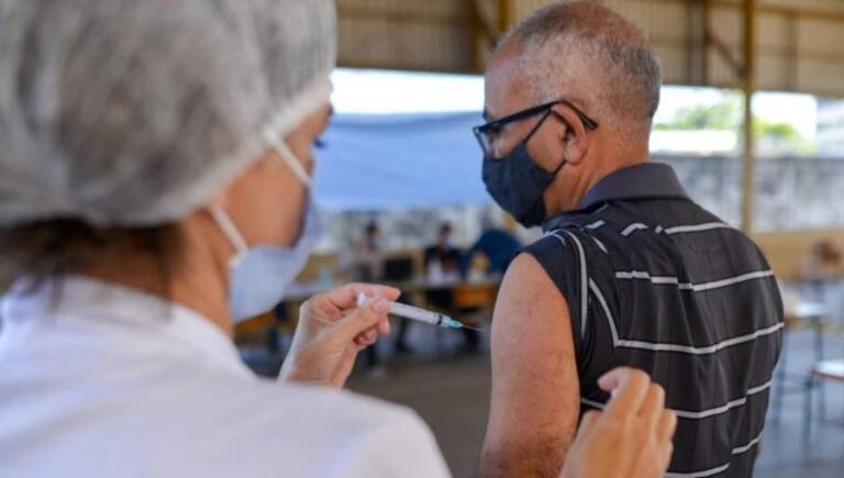 Goiás atinge 30% da população vacinada com as duas doses da vacina da Covid-19