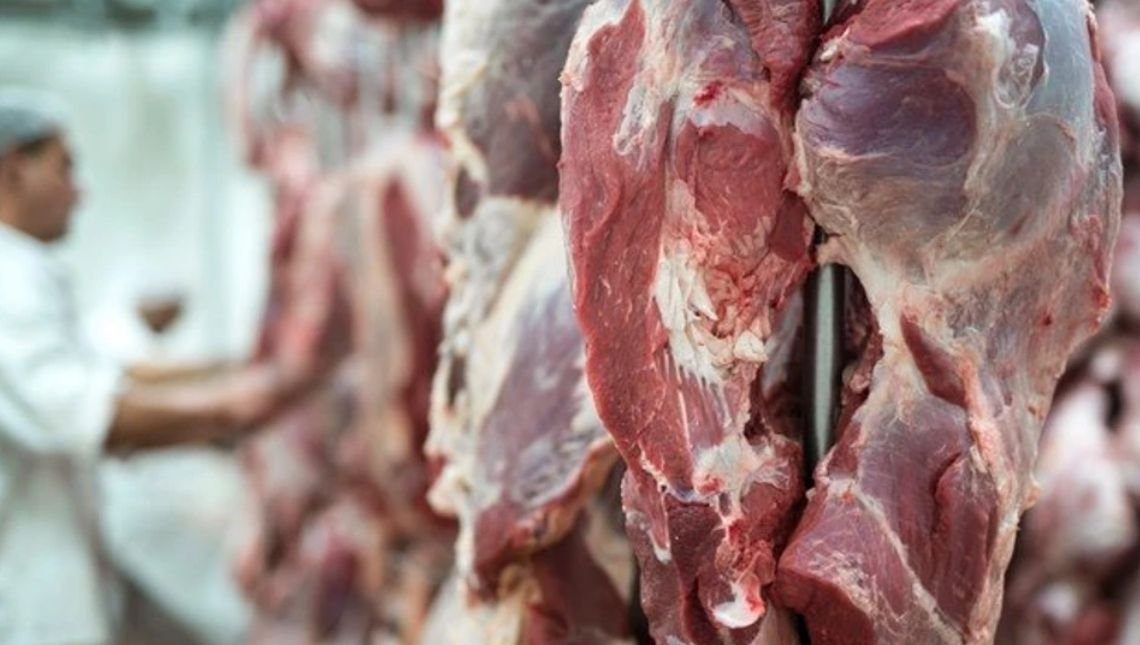 Datafolha mostra que 67% da população reduziu consumo de carne e 47%, o de pão