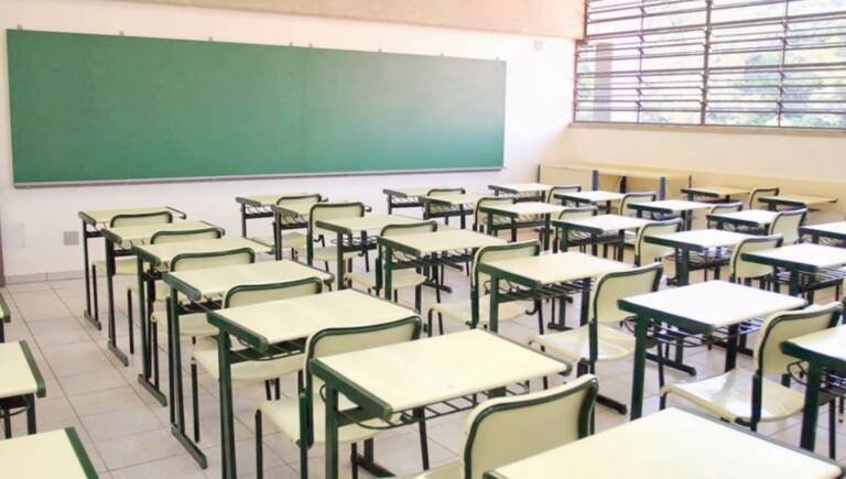 Sala de aula Universidades federais são proibidas de adotar ‘passaporte da vacina’