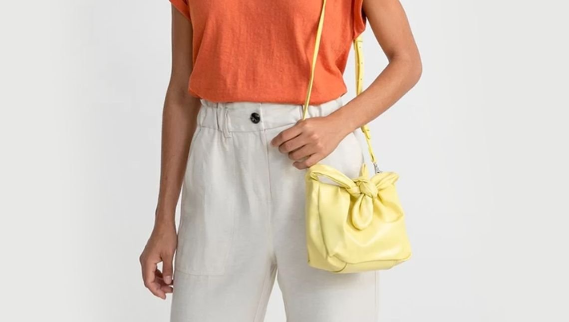 As bolsas do verão conheça os modelos que vão acompanhar você da praia à cidade