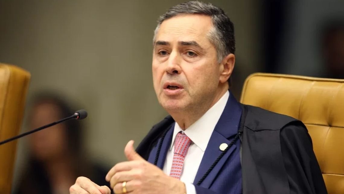 Covid Barroso suspende parte da portaria do governo que impedia demissão de quem não se vacinar