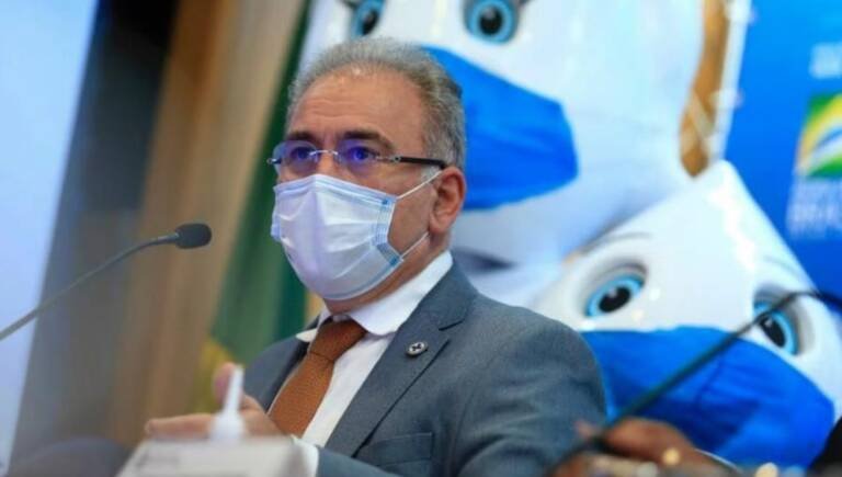 Queiroga pede união e que população se vacine contra Covid