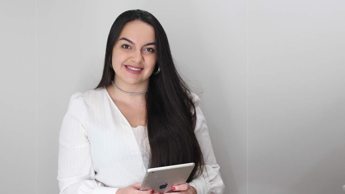 Kauana Pacheco é diretora da assessoria de marketing