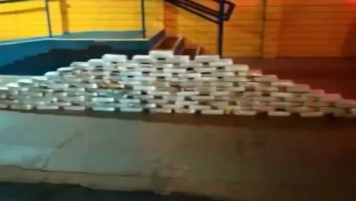 Jovem é preso em Jataí transportando 118 kg de pasta base
