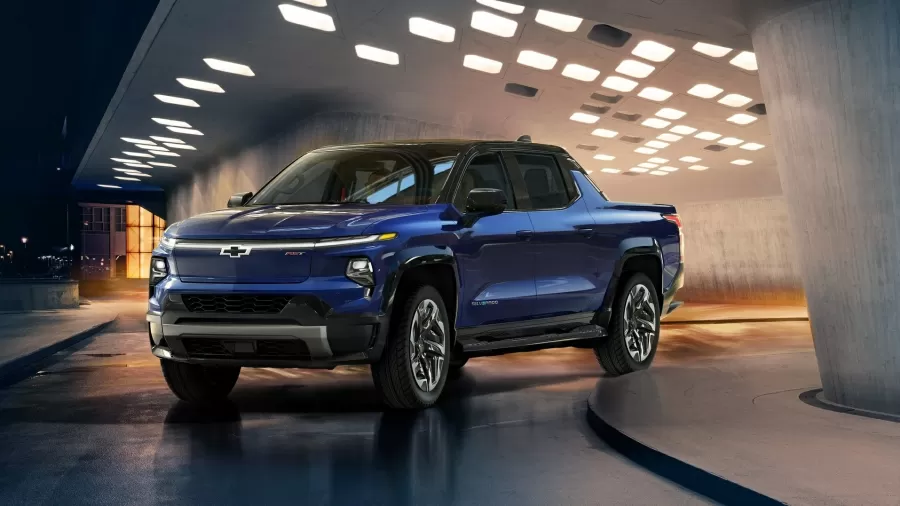 chevrolet-silverado-ev-2024-1641485203799_v2_900x506.jpg