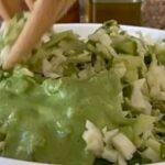 Aprenda a fazer a salada verde das deusas que viralizou no TikTok