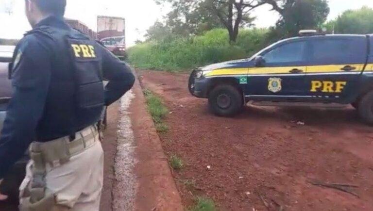 Motorista embriagado é preso após dirigir carro em zigue-zague, na BR-452, em Rio Verde