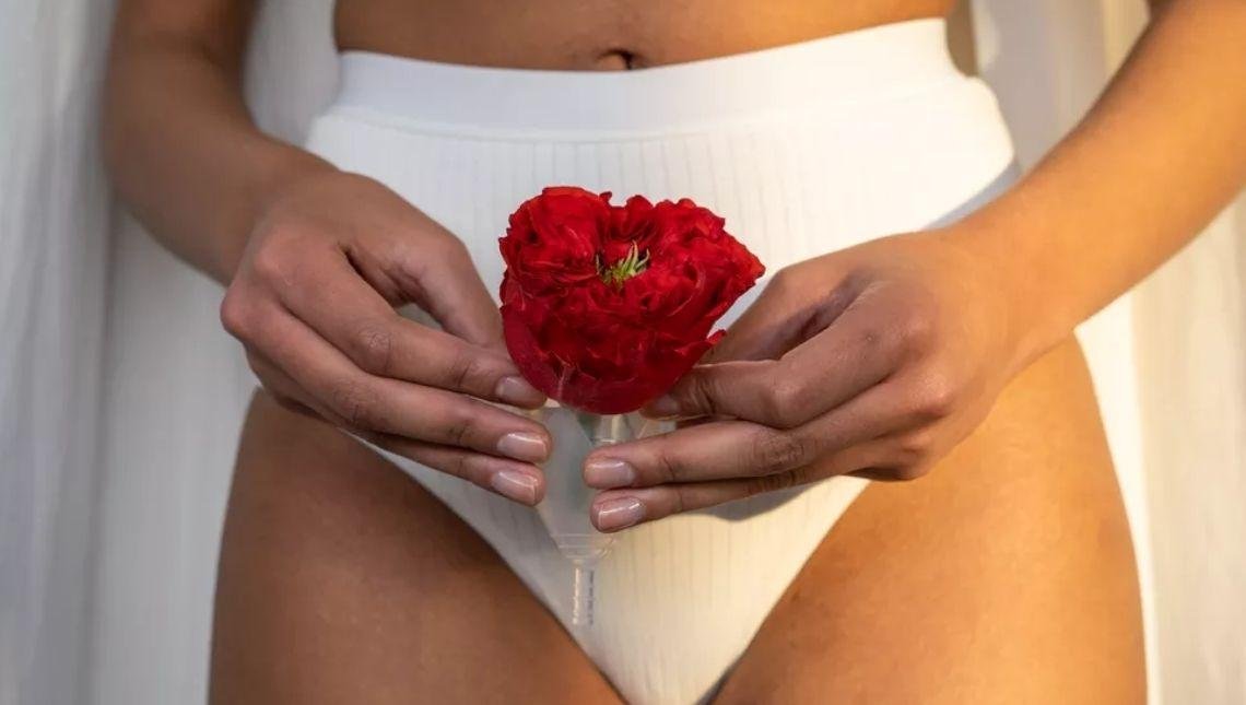 Veja 12 hábitos que podem prejudicar a saúde íntima feminina lista vai do absorvente diário à calcinha no box