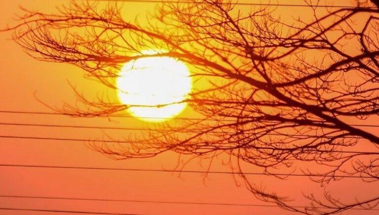 clima tempo previsão sol com pancadas de chuva em Goiás