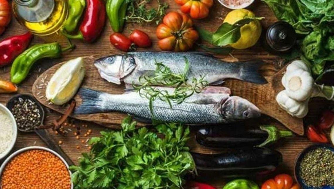 Alimentação pode retardar a demência? Entenda como a dieta interfere