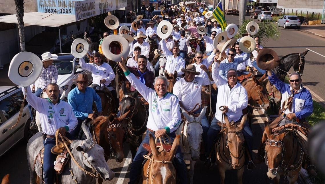 Caiado lança Passaporte Equestre durante 14º Encontro de Muladeiros