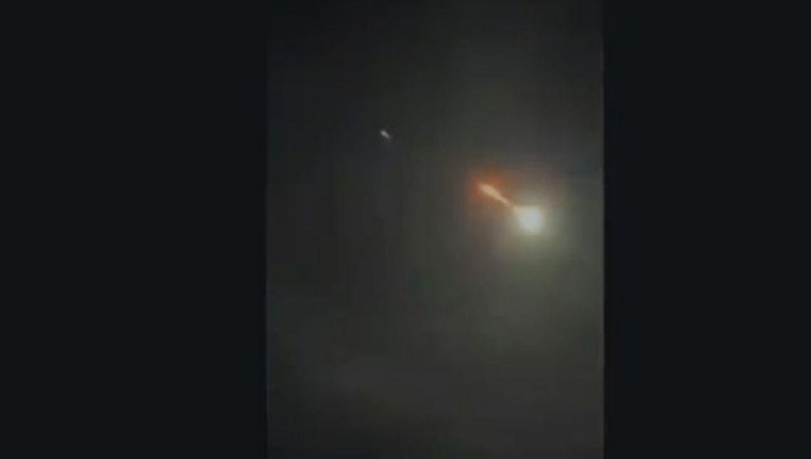 Meteoro cruza o céu de Goiás e assusta moradores; veja vídeo