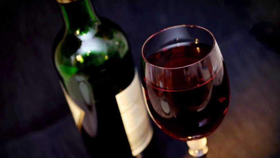 3 garrafas de vinho com design extraordinário