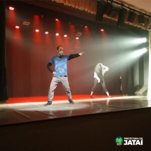 Alunos da Escola Municipal de Teatro e Dança de Jataí (3)