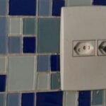Câmara aprova urgência para votação de projeto que suspende reajustes na conta de luz; entenda