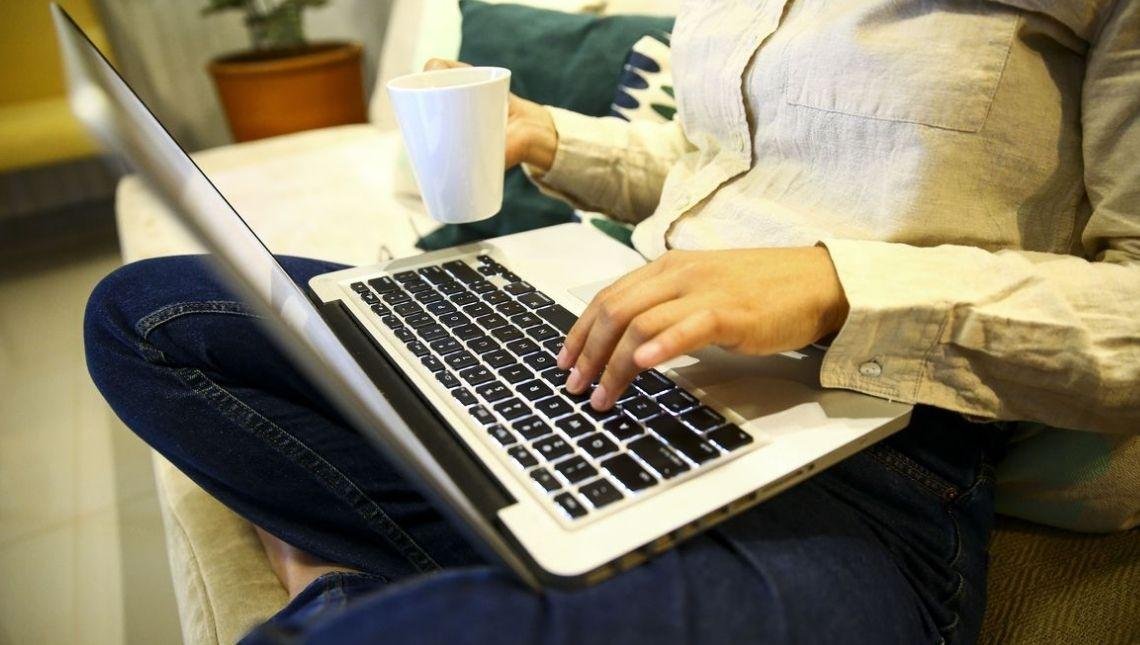 Governo federal regulamenta o teletrabalho na administração pública