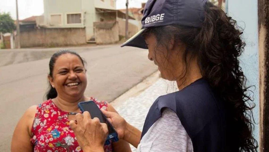 IBGE abre processo seletivo com 107 vagas e salário de até R$ 3,1 mil