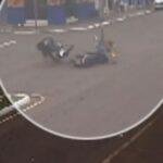 Motociclistas saem andando após baterem em cruzamento de Jataí