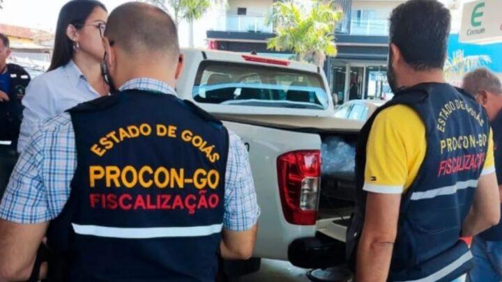 Procon Goiás em parceria com Procon Jataí realiza fiscalização em postos de combustíveis da cidade