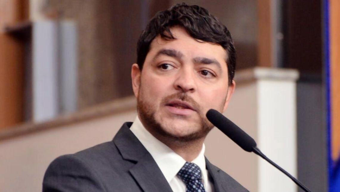 Projeto que institui “emendas Pix” para deputados goianos avança na Alego