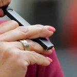 Anvisa mantém proibição do cigarro eletrônico e defende fiscalização do comércio ilegal; entenda regras
