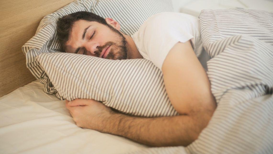 Como saber se possuo algum problema de saúde durante o sono