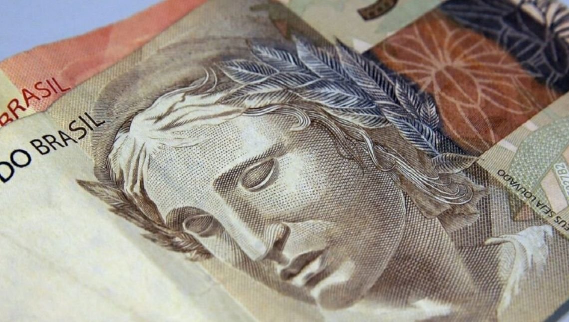 Salário mínimo ideal em junho deveria ter sido R$ 6.527,67, afirma Dieese