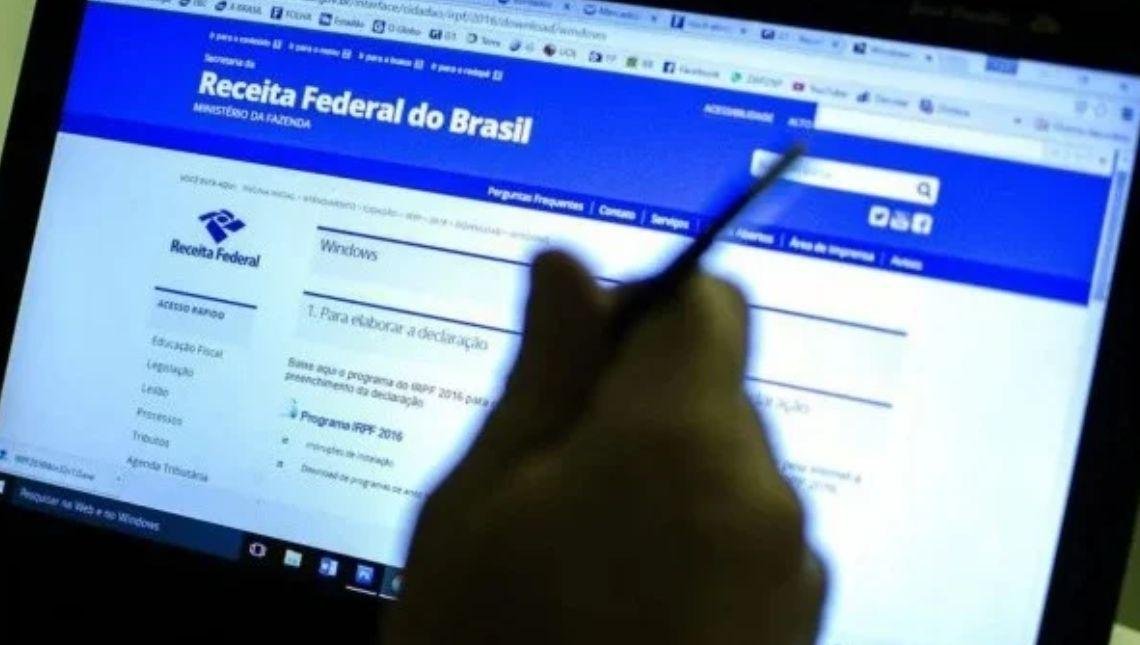 Trabalhador que ganha 1,5 salário mínimo poderá pagar IRPF em 2023