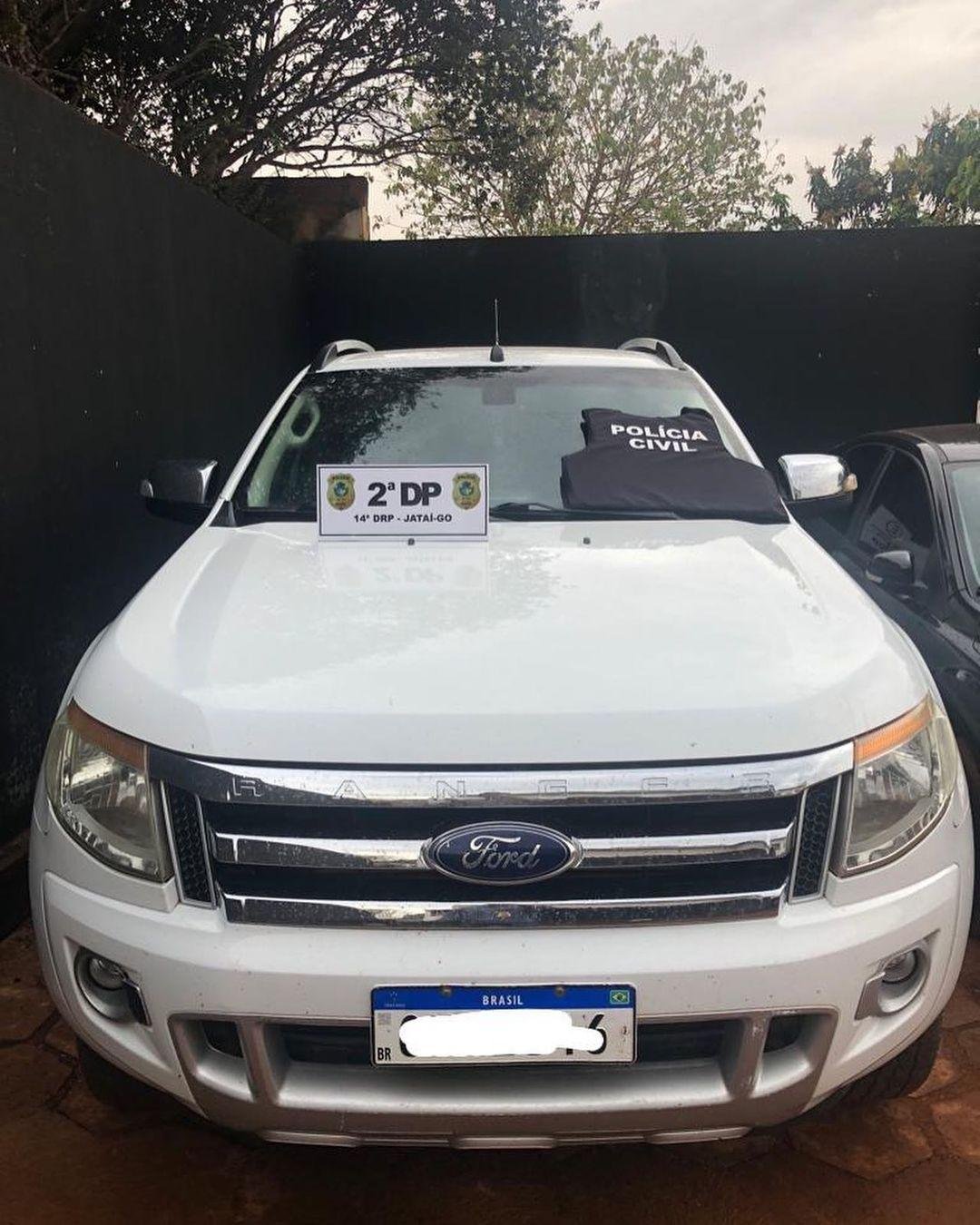 2ª DP DE JATAÍ LOCALIZA E APREENDE CAMINHONETE PRODUTO DE ESTELIONATO