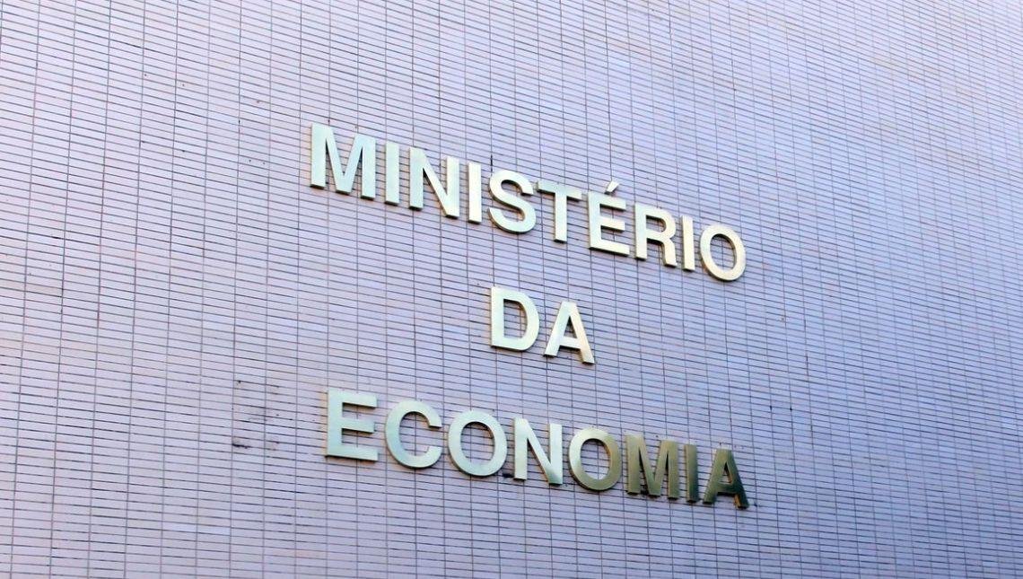 Governo reduz IPI de produtos fabricados no Brasil