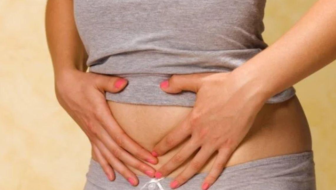 Inchaço abdominal conheça 4 maneiras de aliviar o problema
