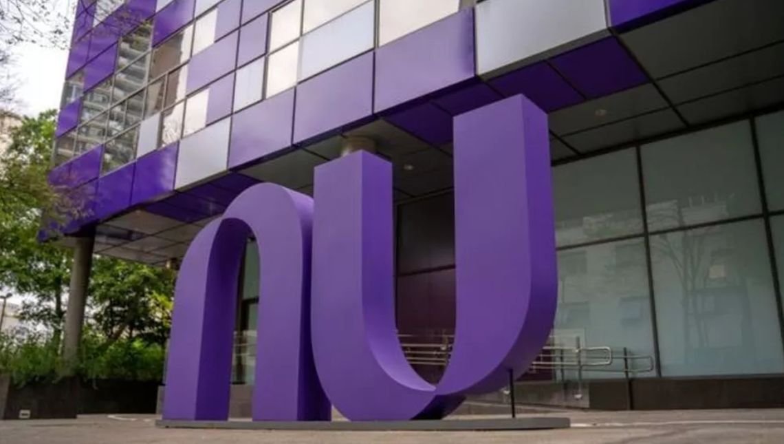 App do Nubank tem instabilidade e serviços fora do ar; clientes reclamam
