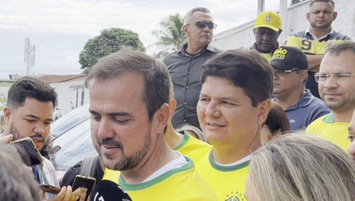Mendanha vota com camisa da seleção e diz que fez “aliança com Deus e com povo”