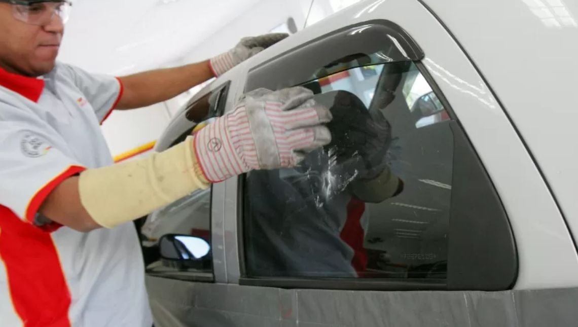 Nova lei do insulfilm o que motorista precisa saber para não levar multa